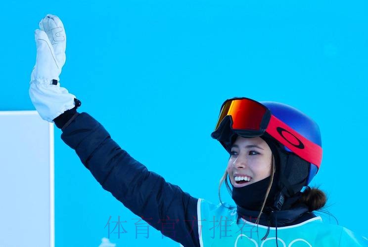 不断进取 中国女子跳台滑雪瞄准冬奥新突破