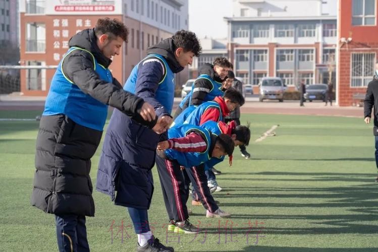 五人制足协杯组委会开展“国际志愿者日”进校园活动